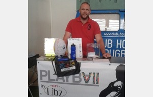 Playbvll